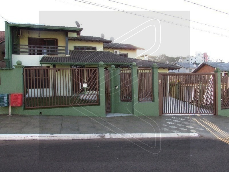 - Ficam todos os móveis sob medida;
- Suíte master com vestir, hidromassagem e sacada;
- Jipão;
- Canil;
- Escritório;
- Salão de festas com lareira;