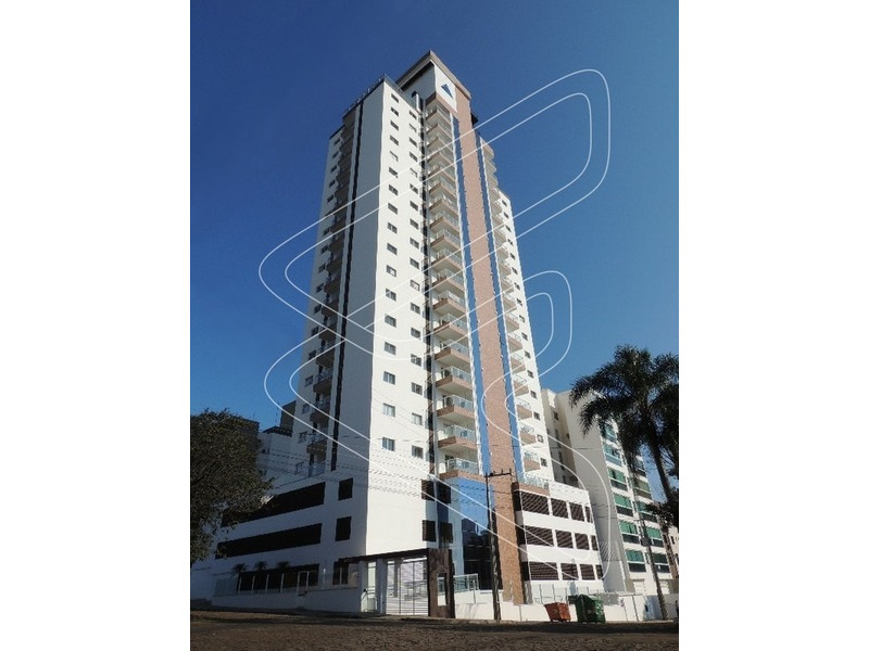 - Cozinha sob medida;
- Água quente;
- Piscina;
- Câmeras de segurança;
- Opção também para a locação.