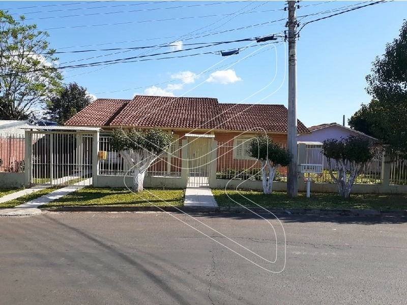 Terreno possui 03 casas:
- Composição:
1º Casa: 04 dormitórios, 02 bwc, 03 salas, Cozinha, Área de serviço, Churrasqueira e 01 vaga de garagem;
2º Casa: 02 dormitórios, 01 bwc, Sala, Cozinha, Área de serviço, Churrasqueira e 01 vaga de garagem;
3º Casa: 02 dormitórios, 01 bwc, Sala, Cozinha, Área de serviço e 01 vaga de garagem.