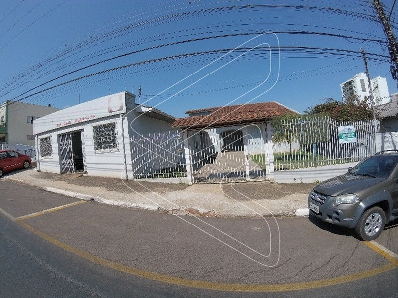 - Sala 02 ambientes;
- Depósito;
- Terraço;
- Interfone;
- Alarme;
- Estacionamento.