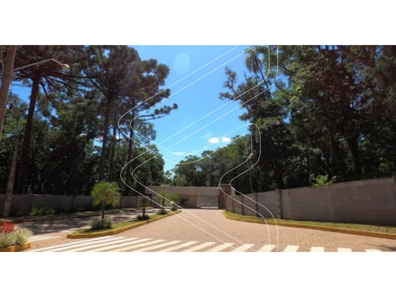 - Condomínio fechado;
- Cachoeira;
- Áreas verdes;
- Academia ao ar livre;