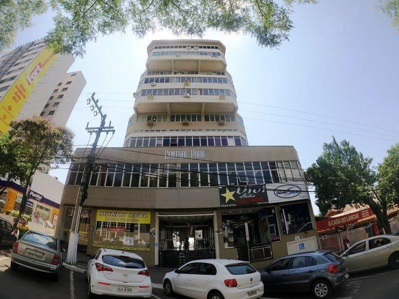 - Ficam móveis sob-medida;
- Duas salas, sendo uma de espera e outra escritório;