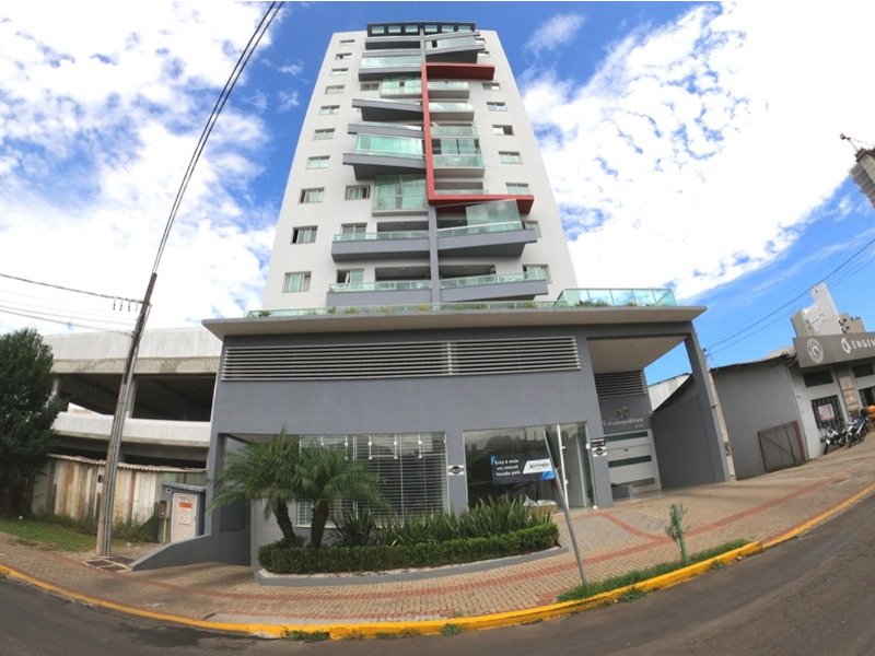 - Câmeras de segurança;<br>
- Cozinha com pia e armários;<br>
- Climatizador;<br>
- Armários nos quartos;