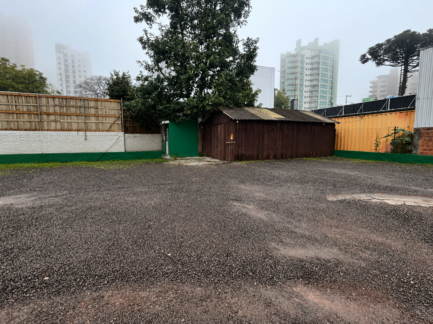 Terreno conta com benefícios;
São dois lotes unificados. - foto 3