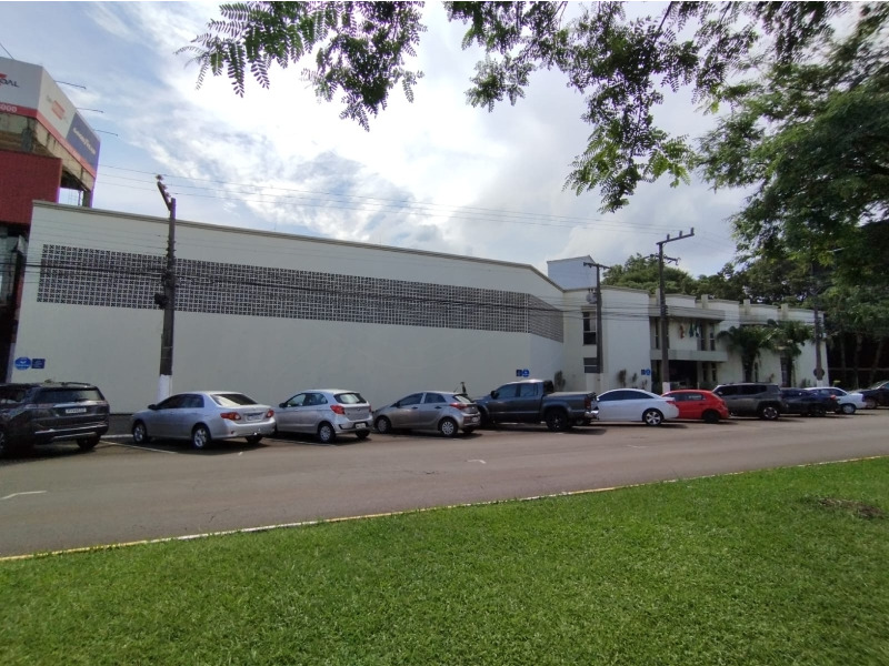 <span style="color: #374151; font-family: Söhne, ui-sans-serif, system-ui, -apple-system, "Segoe UI", Roboto, Ubuntu, Cantarell, "Noto Sans", sans-serif, "Helvetica Neue", Arial, "Apple Color Emoji", "Segoe UI Emoji", "Segoe UI Symbol", "Noto Color Emoji"; font-size: 16px; white-space-collapse: preserve;">Localizado no Centro, este barracão oferece 1393,55 m&sup2; de espaço, 20 vagas de estacionamento e um pé direito de 5,80 m. Sua localização estratégica e ampla área fazem dele a escolha ideal para empresas em busca de versatilidade e conveniência.</span>